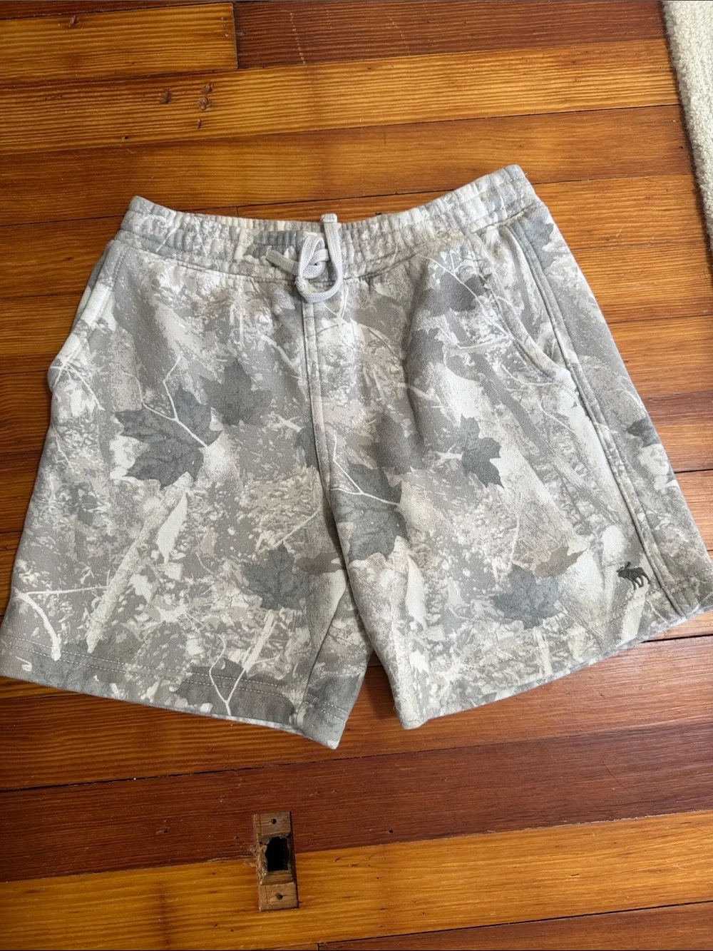 Abercrombie & Fitch subtle camo easy